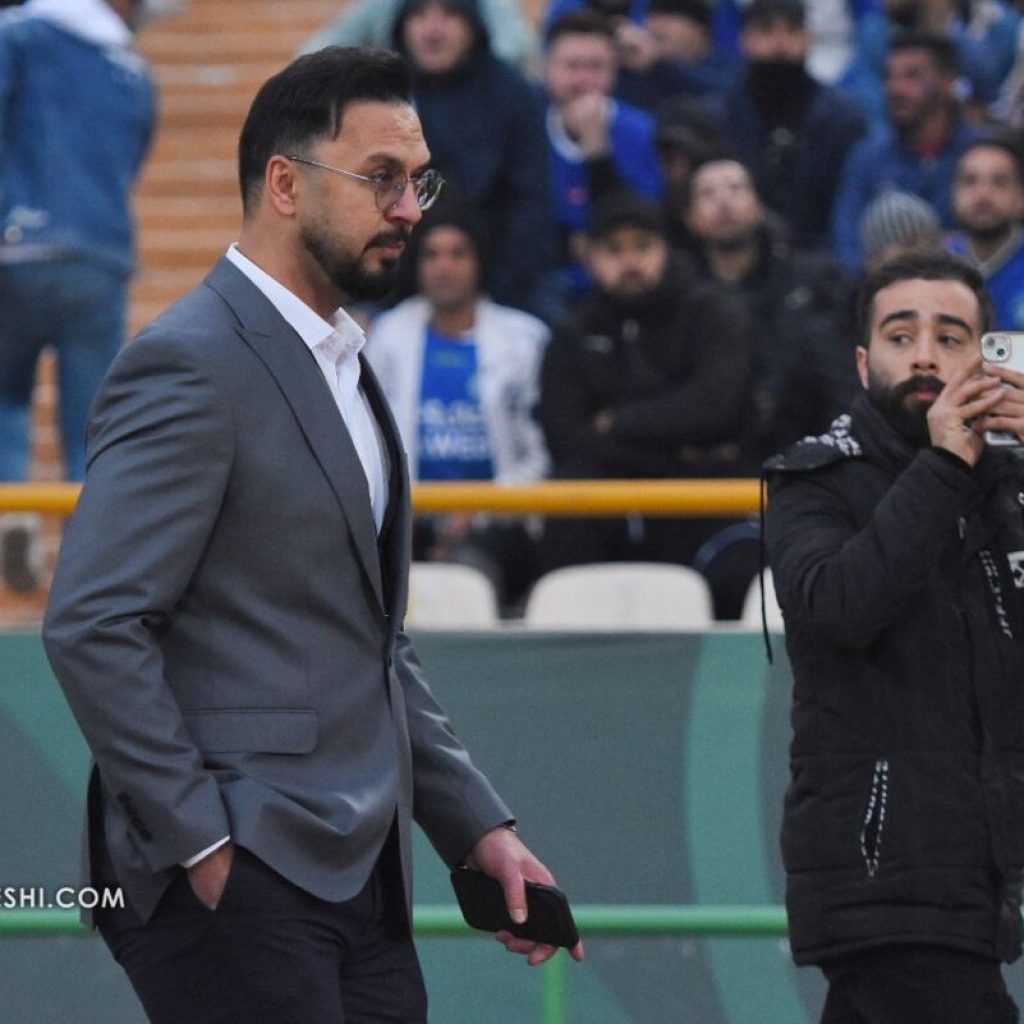 پاشازاده رئیس مربی سلیمان مسجد شد