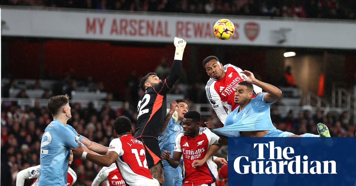 وب می گوید ، داوران لیگ برتر مجازات های مختلفی برای بازداشت اعطا می کنند. لیگ برتر