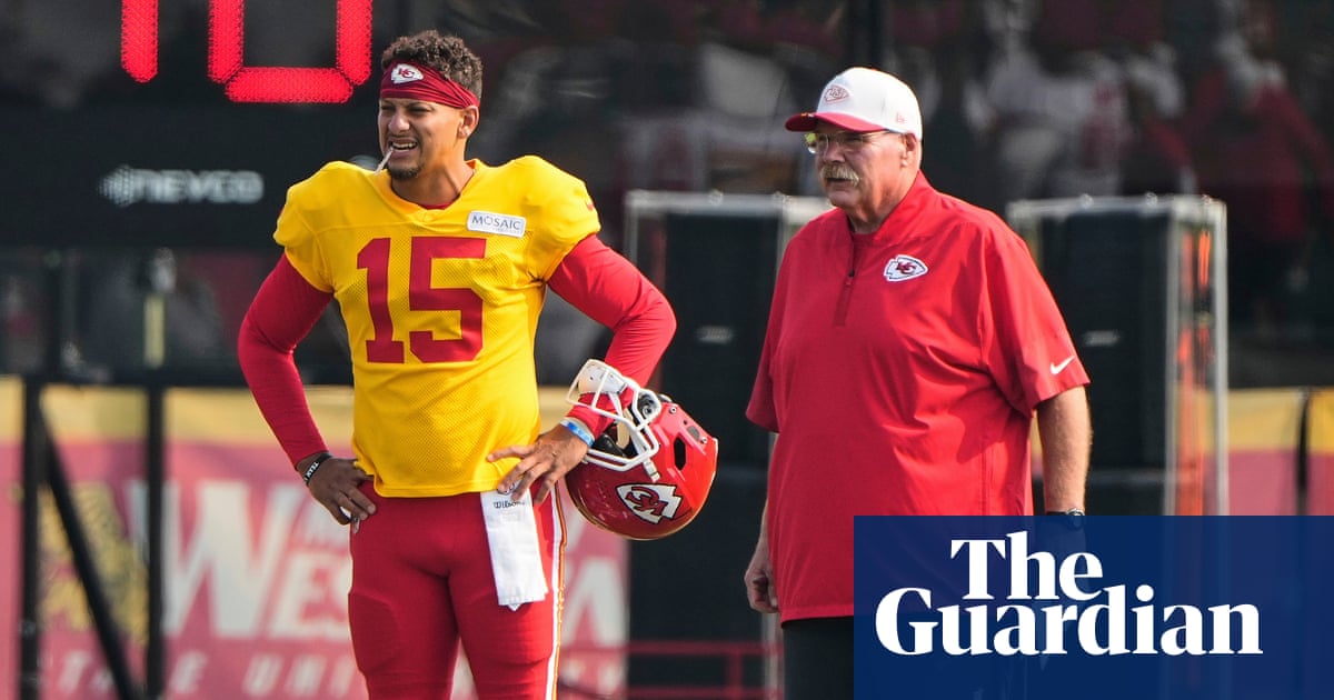 براساس گزارش ها ، گلوله شلیک شده در ورزشگاه رئیس ، مربی اندی رید را تنها 15 فوت از دست داده است | روسای سیتی کانزاس