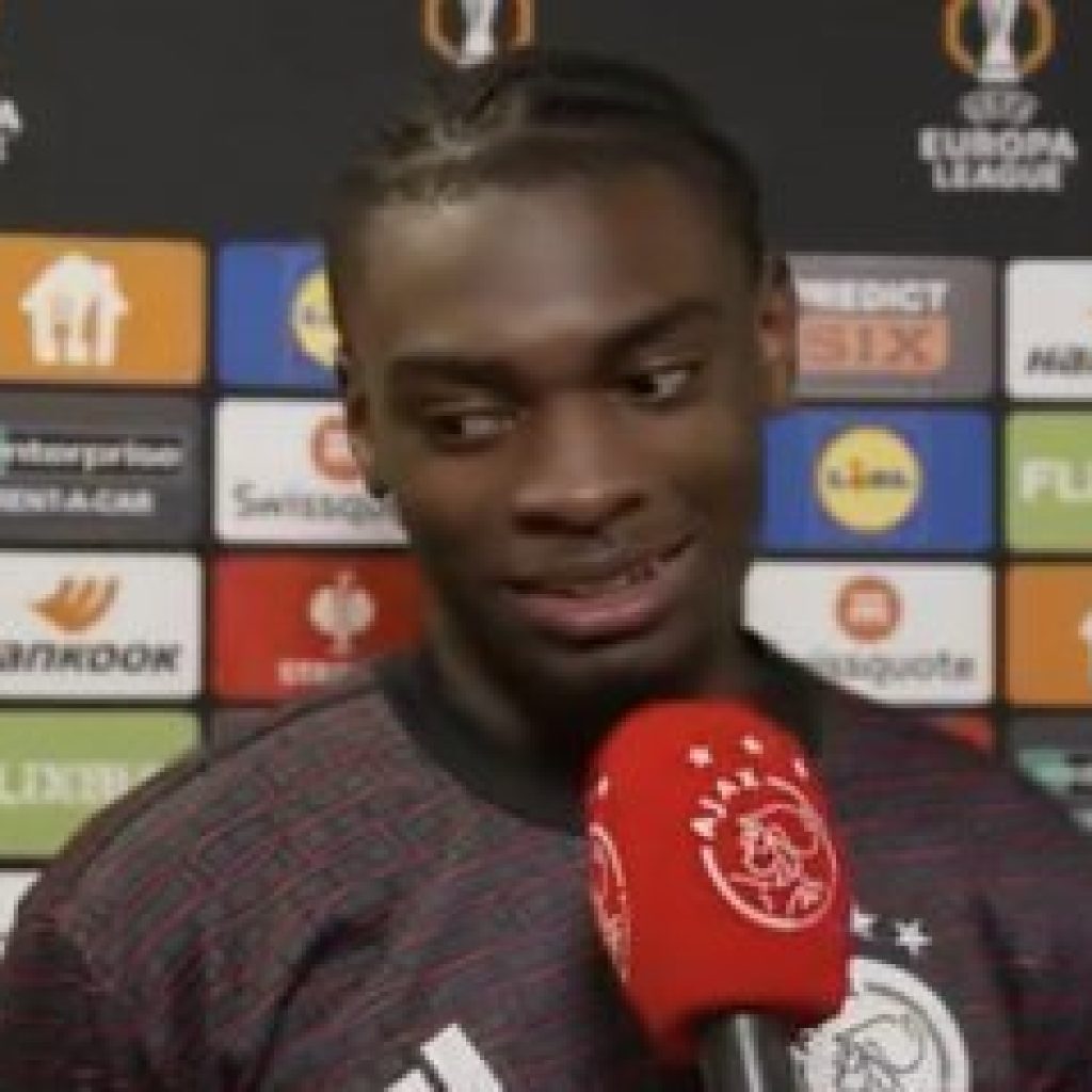 برای دنبال کردن هاتو ، چلسی با یک مدافع دیگر آژاکس سروکار دارد؟