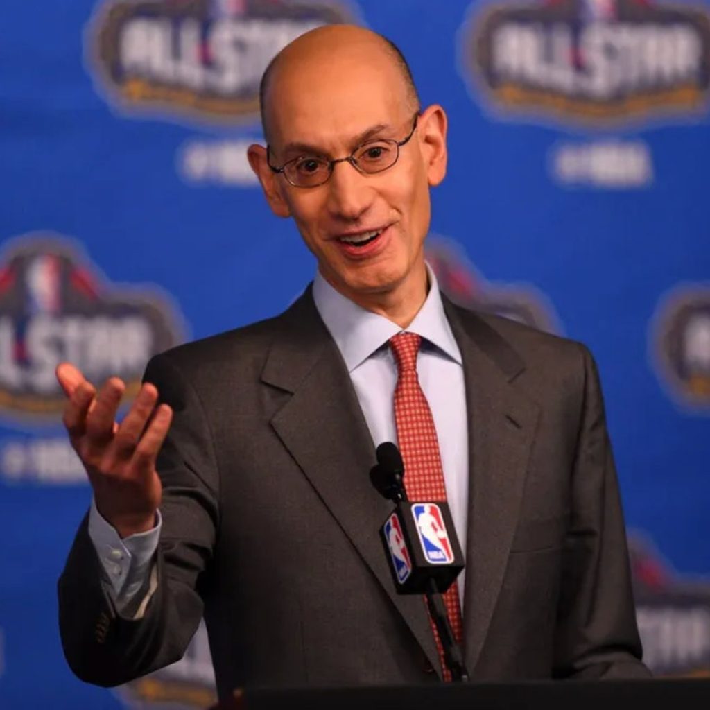18 فوریه 2017 ؛ نیواورلئان ، LA ، ایالات متحده ؛ کمیسر NBA Adam Silver در کنفرانس مطبوعاتی کمیسر در مرکز اسموتی کینگ با رسانه ها صحبت می کند. اعتبار اجباری: تصاویر باب دونان-ایماگن