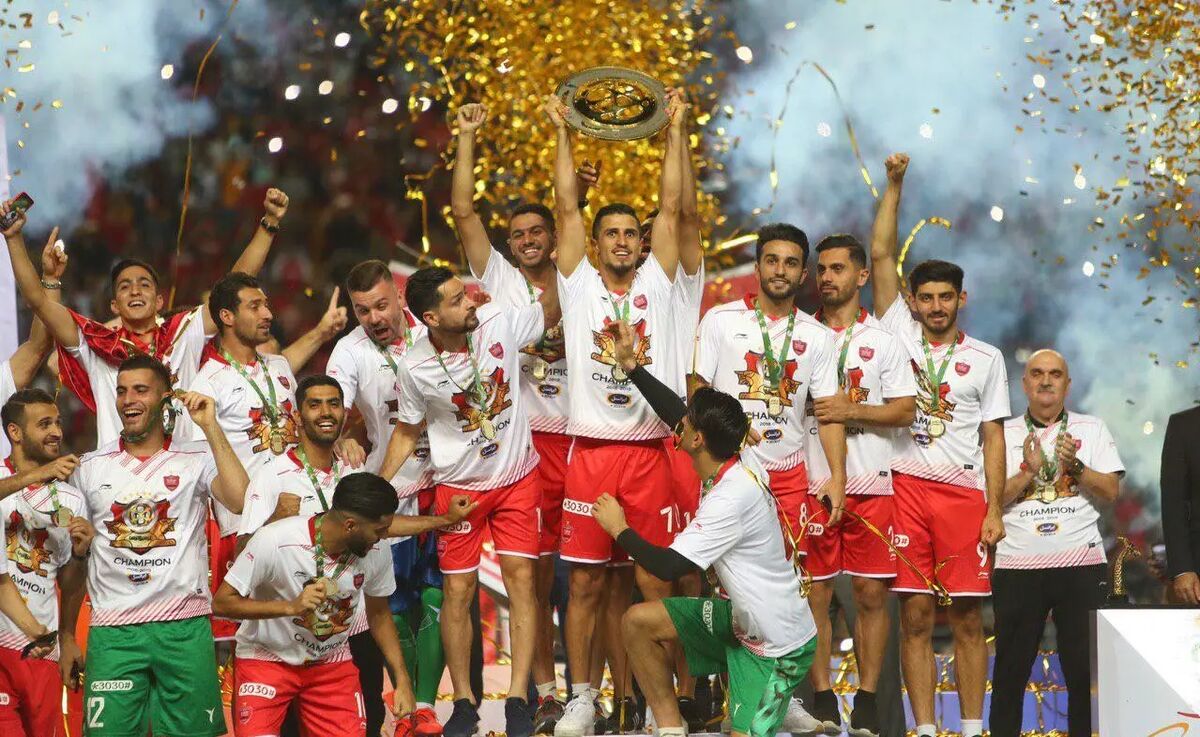 خاطرات پرسپولیس در سه گانه شما هستید