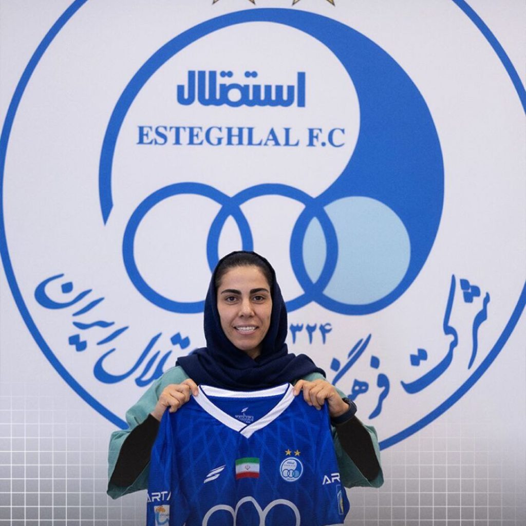 عکس | بمب جدید استقلال ؛ دروازه بان آبی -کلار تیم