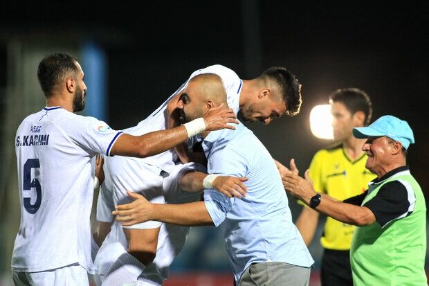 زار هنوز در اراک است!