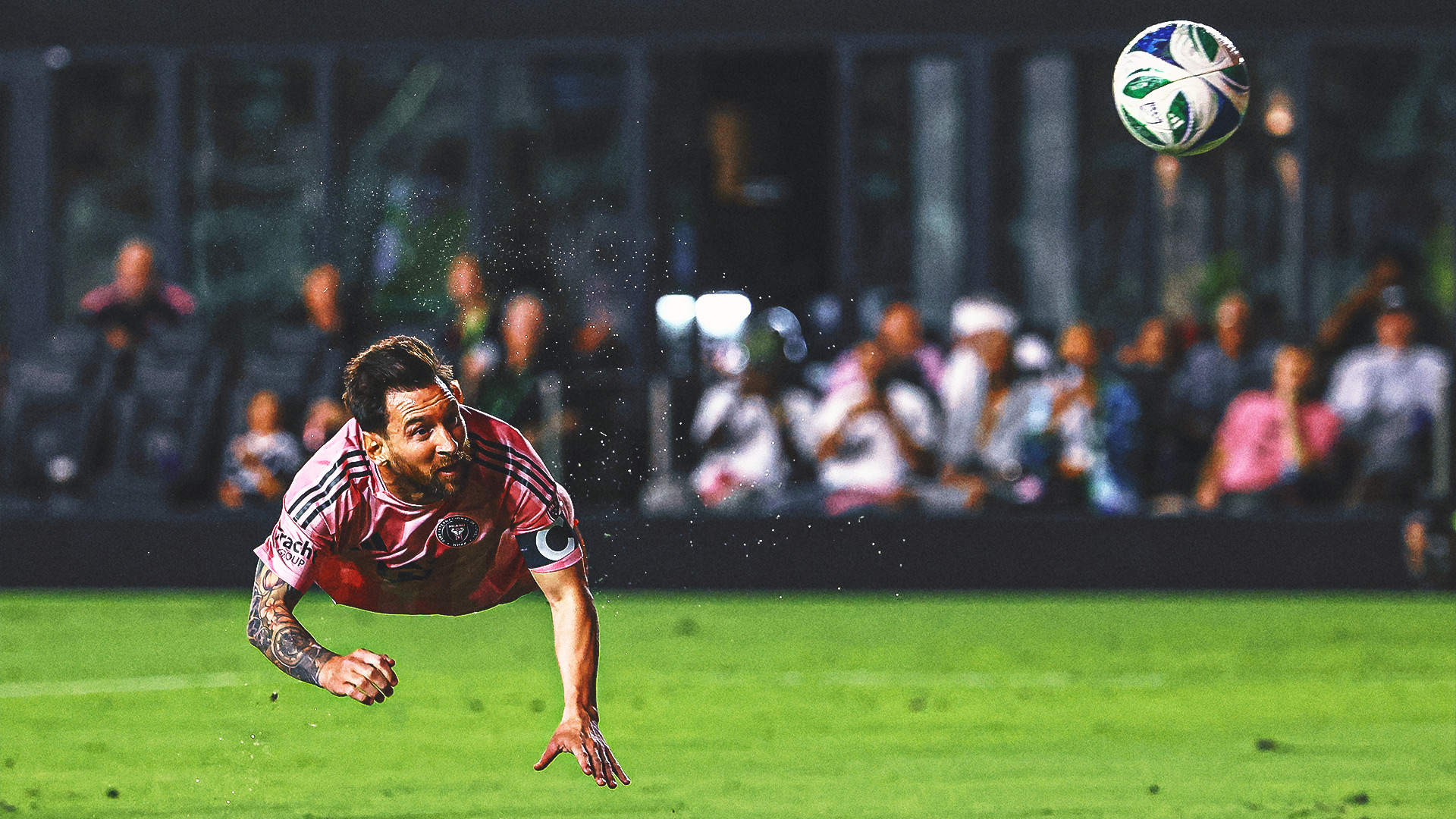 لیونل مسی در دیدار پلی آف اینتر میامی پس از برداشتن کفش طلا دو گل به ثمر رساند