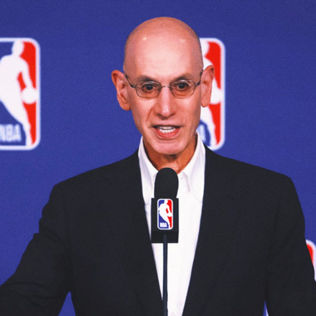 آدام سیلور انتظار افزایش حقوق زیادی برای بازیکنان WNBA در CBA جدید دارد. آنها سزاوار آن هستند