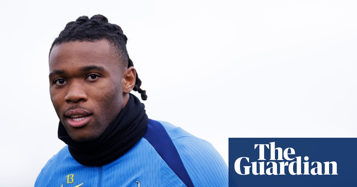 Destiny Udogie فاش شد که فوتبالیستی است که گفته می شود توسط یک افسر با اسلحه تهدید شده است | تاتنهام هاتسپر