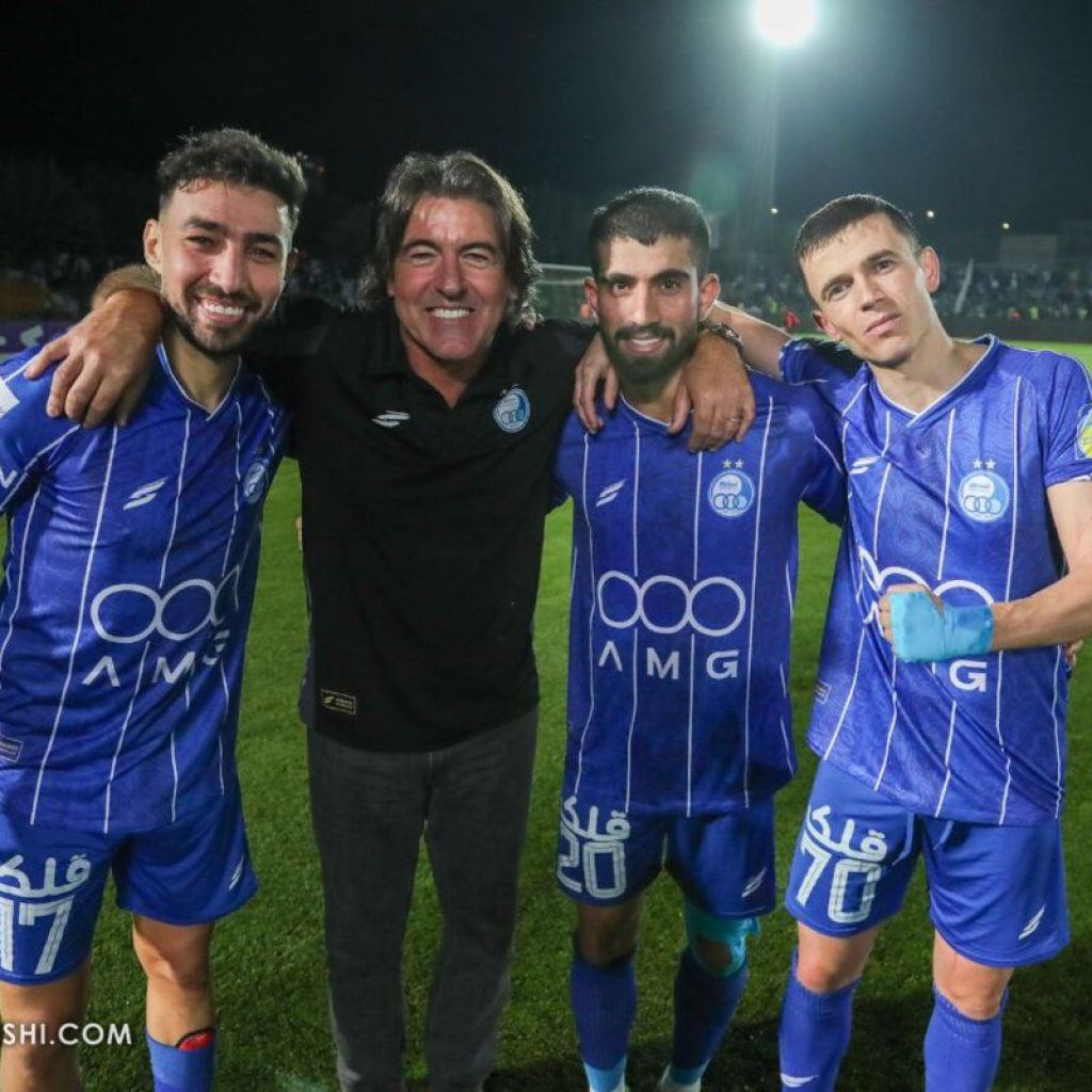 بازیکنان ساپینتو و استقلال