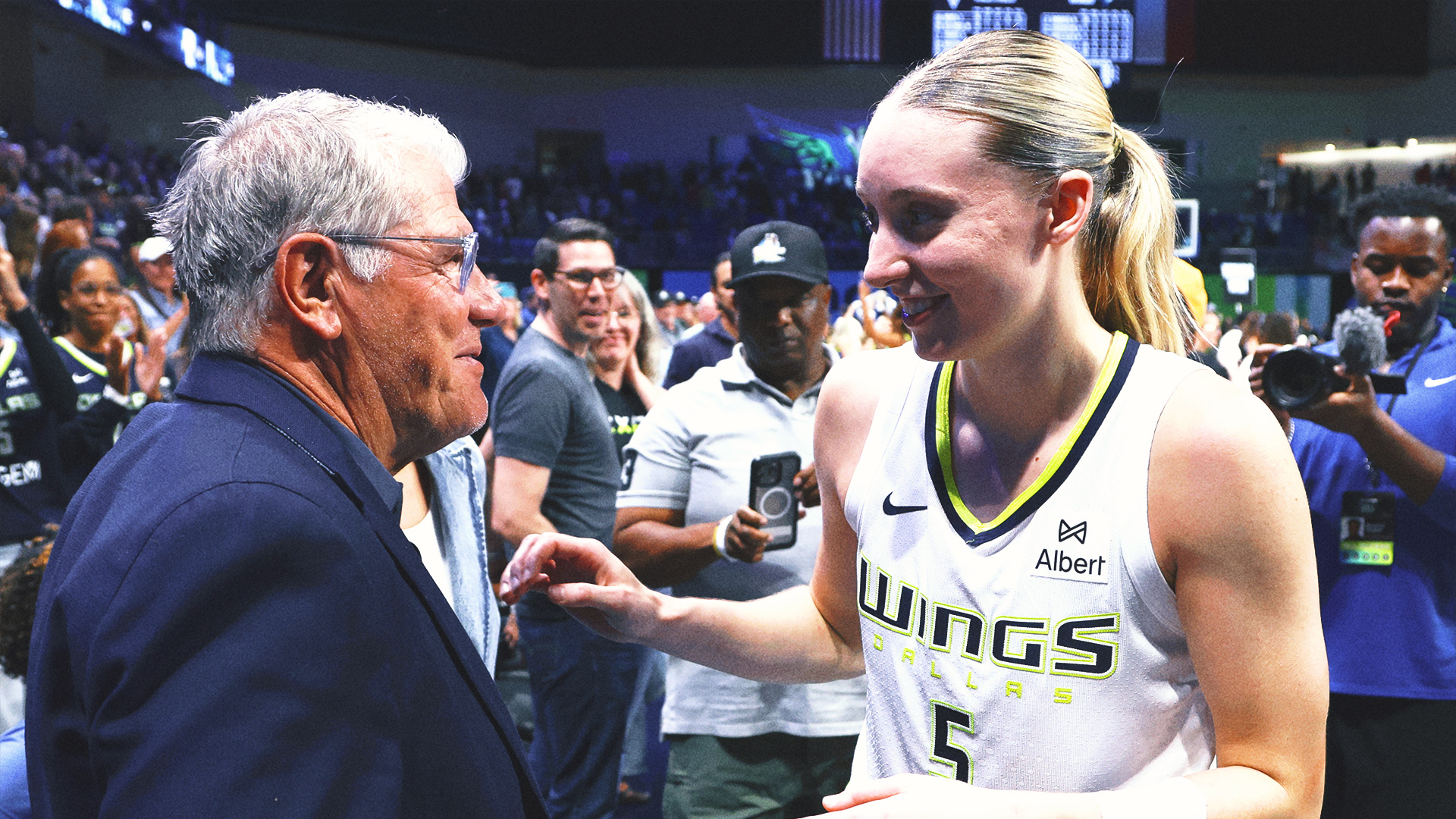 پیج بوکرز: Auriemma از UConn اکنون که در WNBA است "خیلی با من خوبتر است"