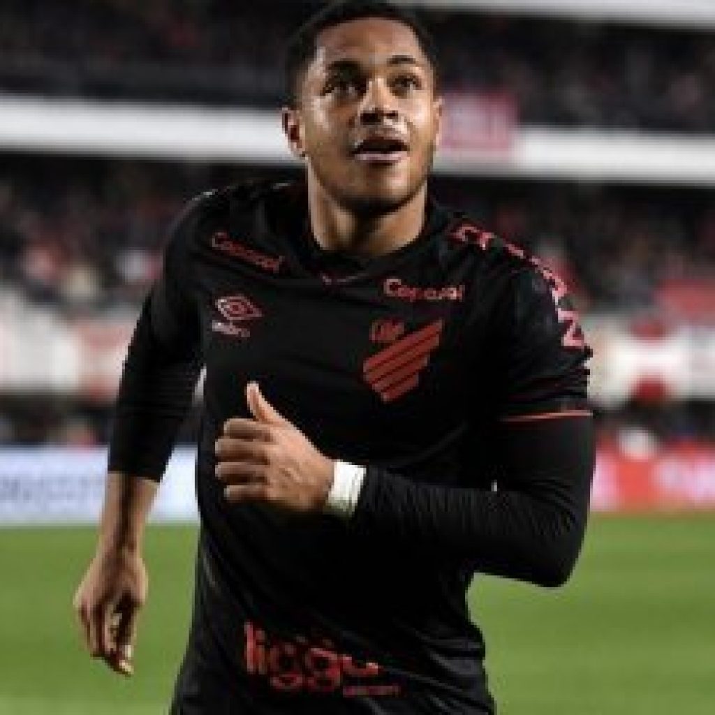 منچستریونایتد واقعاً علاقه مند به جذب مهاجم برزیلی است