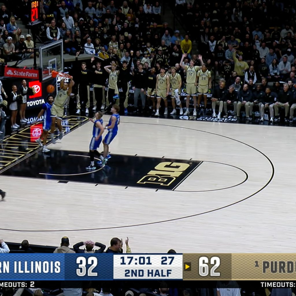 برادن اسمیت تری کافمن رن را با پاس سخت پشت سر پیدا کرد و برتری پوردو را نسبت به ایلینوی شرقی افزایش داد.