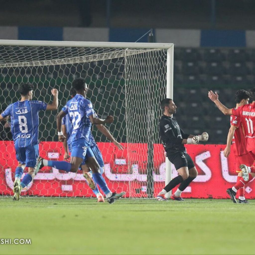 ویدئو چگونه آدان پنالتی انصاری را گرفت؟ بازیکنان استقلال چگونه شادی کردند؟